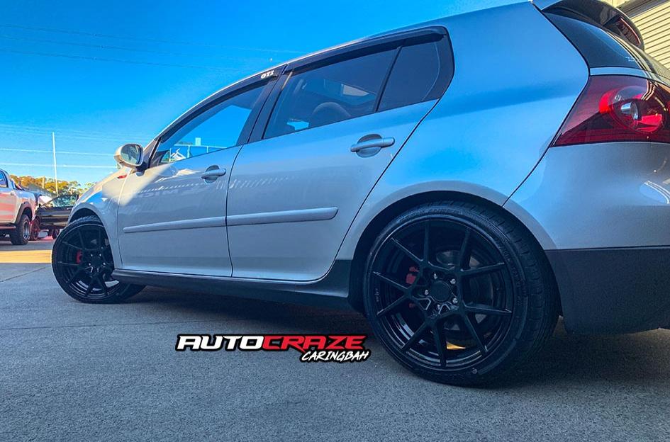 VOLKSWAGEN GOLF KPS MATTE BLACK
